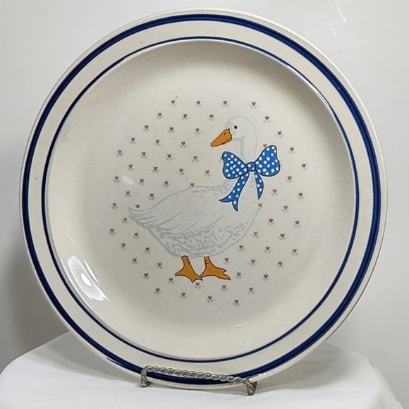 Vintage 80s Blue Bow Duck Goose Plate Ceramic 10" Stoneware Excellent Condition - Picture 3 of 5
